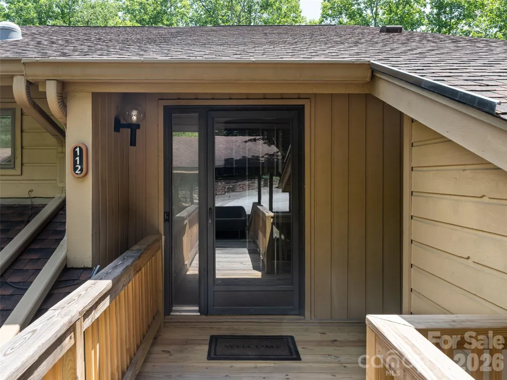 112 Live Oak Lane Hendersonville, NC 28791