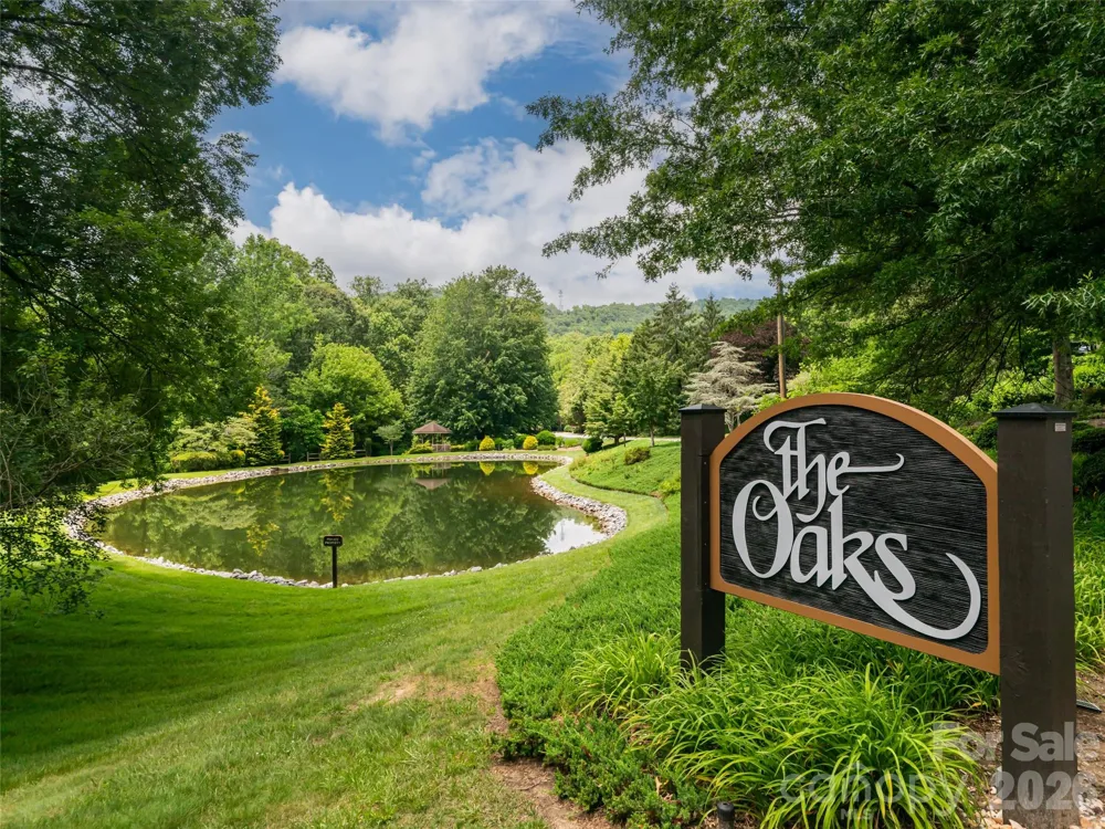 112 Live Oak Lane Hendersonville, NC 28791