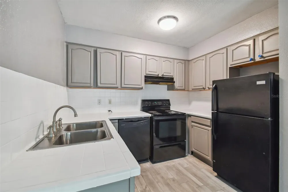 1921 W STATE STREET Tampa, FL 33606
