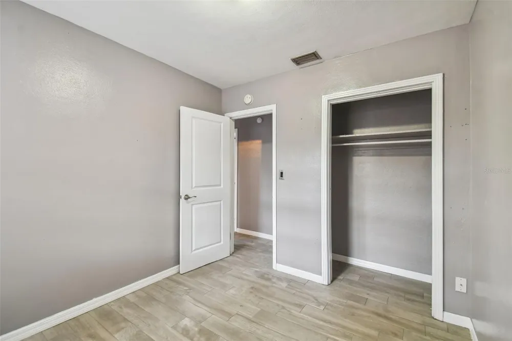 1921 W STATE STREET Tampa, FL 33606