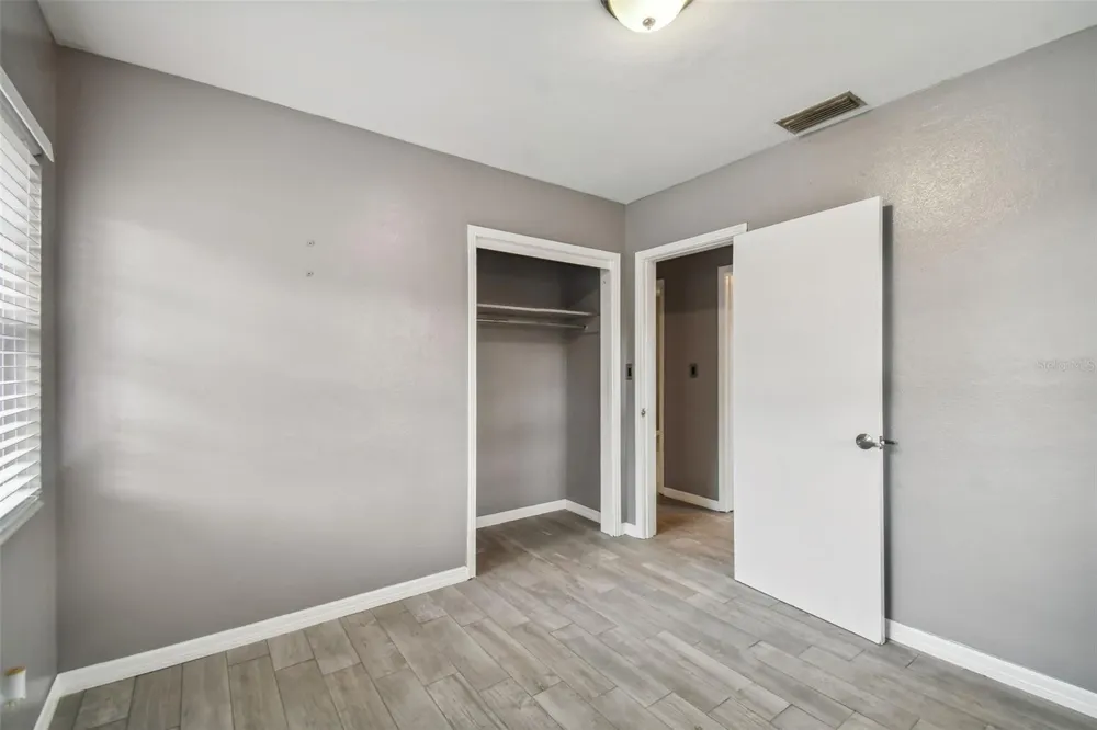 1921 W STATE STREET Tampa, FL 33606