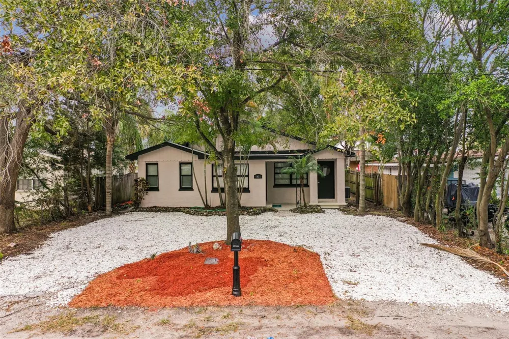 1921 W STATE STREET Tampa, FL 33606