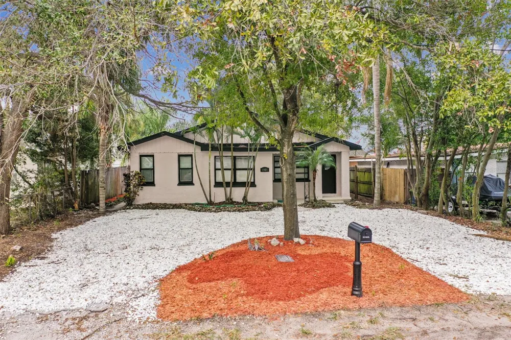 1921 W STATE STREET Tampa, FL 33606