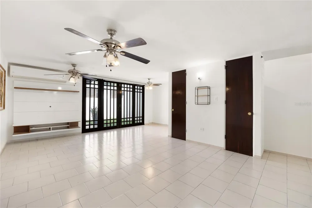 6 PRADO ALTO Guaynabo, PR 00966