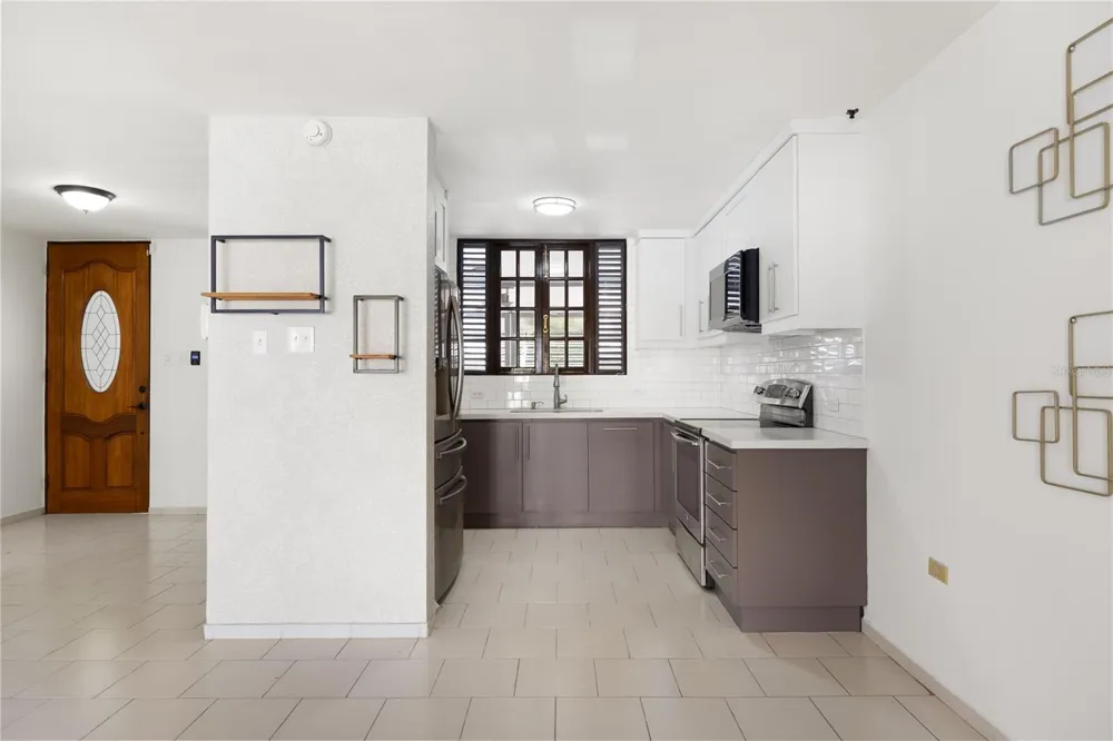6 PRADO ALTO Guaynabo, PR 00966