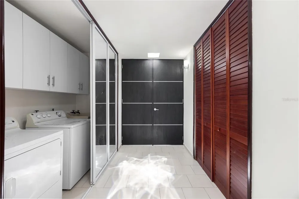 6 PRADO ALTO Guaynabo, PR 00966