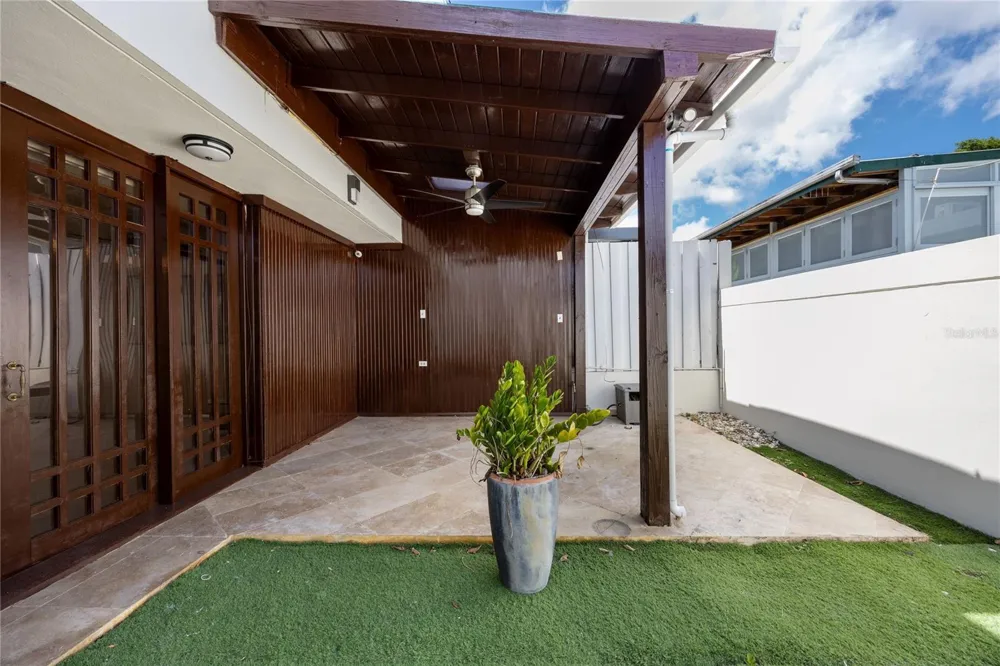 6 PRADO ALTO Guaynabo, PR 00966