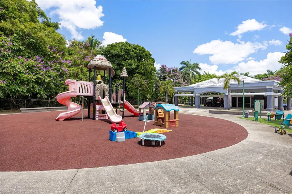 6 PRADO ALTO Guaynabo, PR 00966