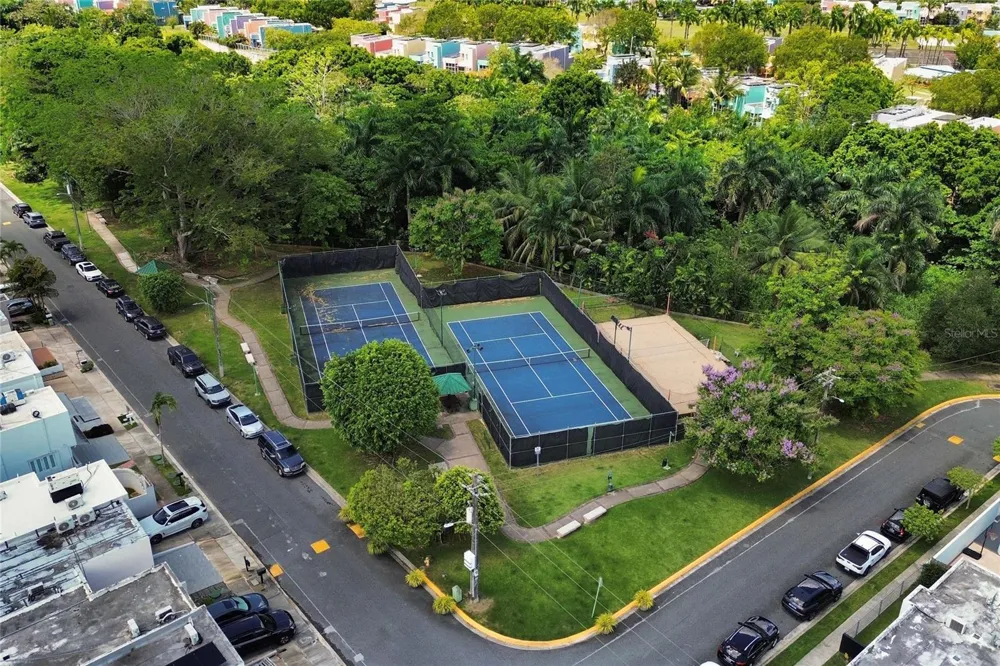6 PRADO ALTO Guaynabo, PR 00966