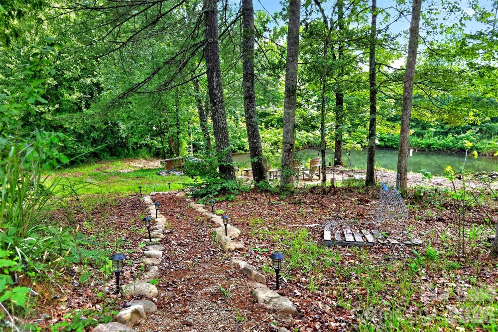 259 E Lester Lane Hendersonville, NC 28739