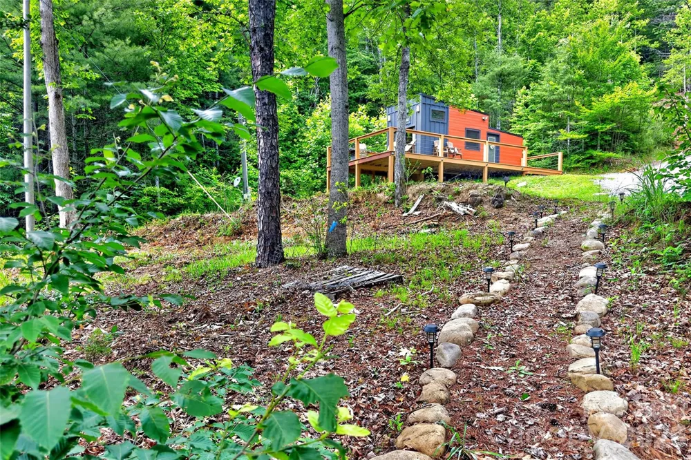 259 E Lester Lane Hendersonville, NC 28739