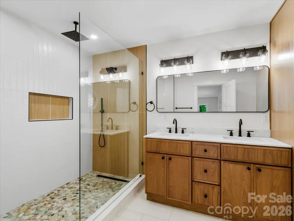 455 Rocky Springs Heights Burnsville, NC 28714