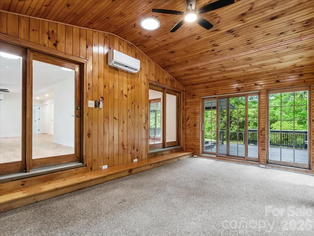 455 Rocky Springs Heights Burnsville, NC 28714