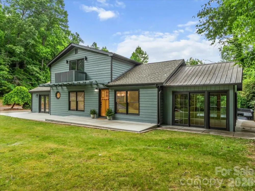 455 Rocky Springs Heights Burnsville, NC 28714