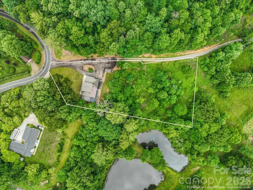 455 Rocky Springs Heights Burnsville, NC 28714