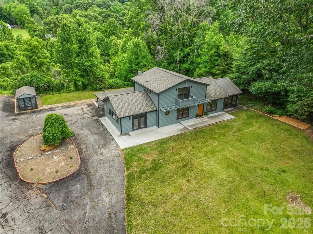 455 Rocky Springs Heights Burnsville, NC 28714