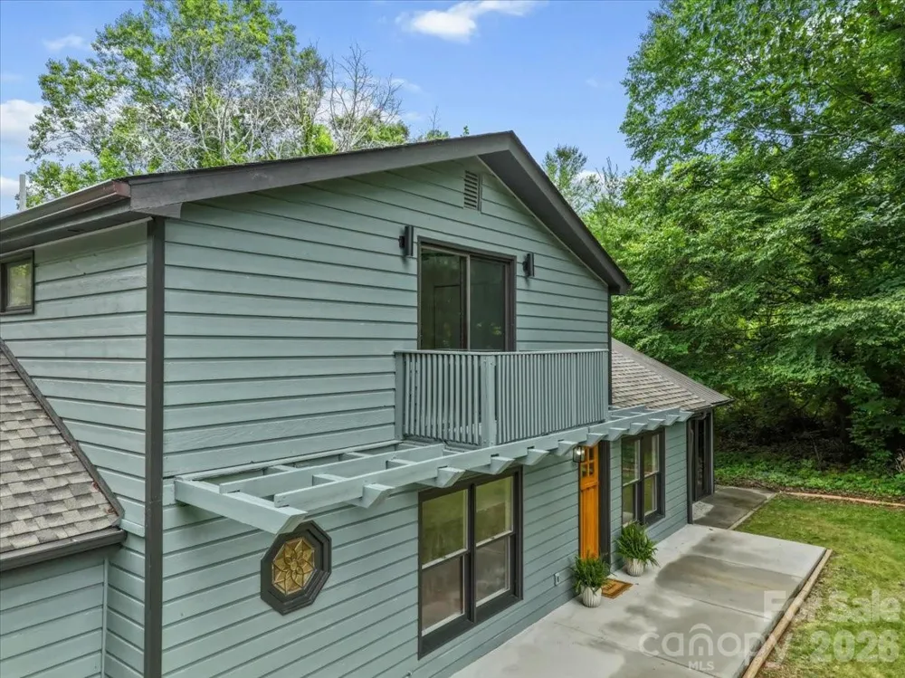 455 Rocky Springs Heights Burnsville, NC 28714