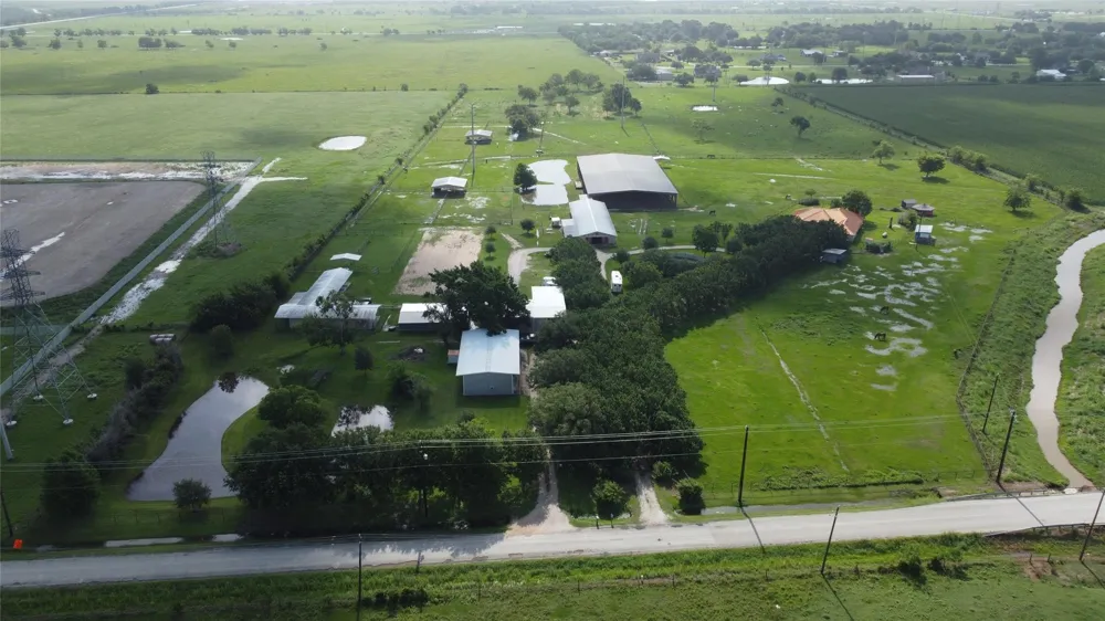 3936 Beasley West End Road Beasley, TX 77417