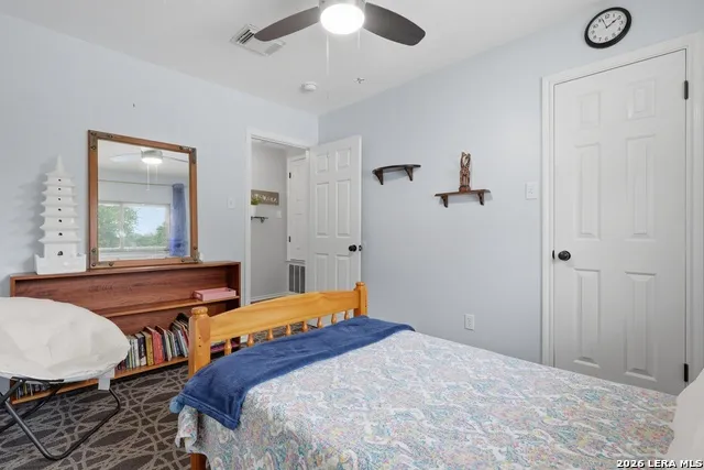 302 Whispering Oaks Adkins, TX 78101