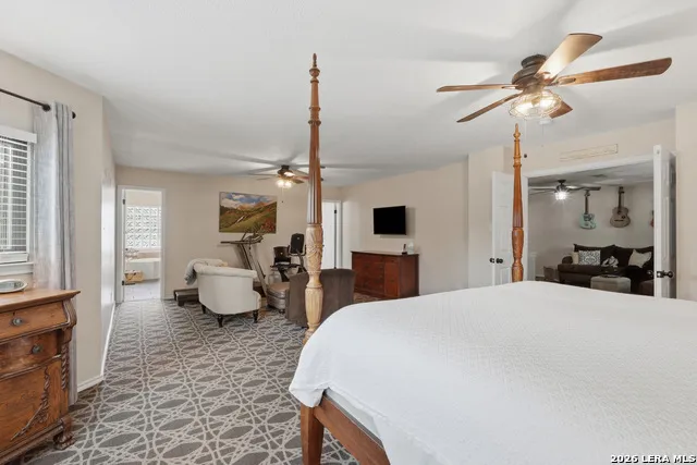 302 Whispering Oaks Adkins, TX 78101