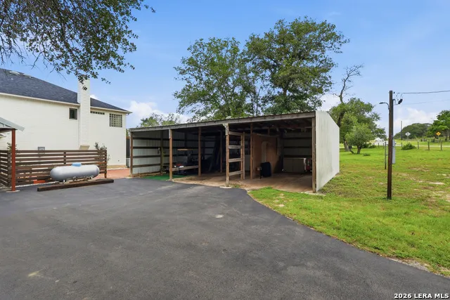 302 Whispering Oaks Adkins, TX 78101