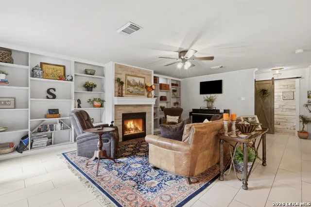302 Whispering Oaks Adkins, TX 78101
