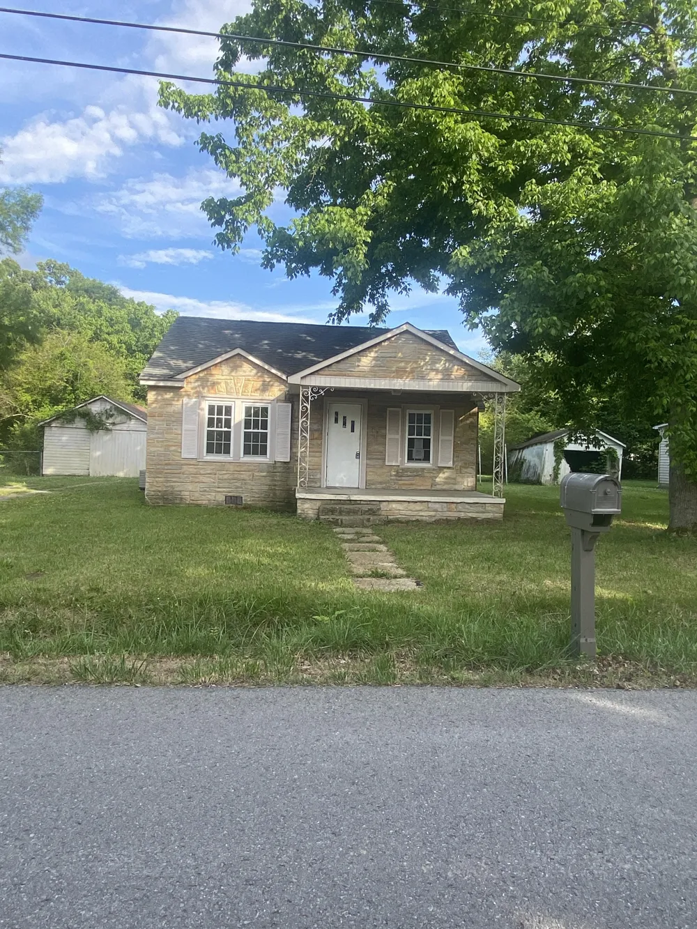 504 General St E Tullahoma, TN 37388