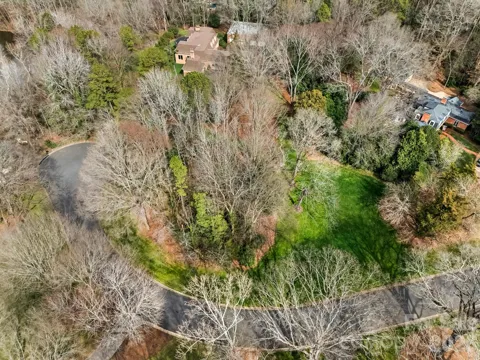 2722 Loch Lane