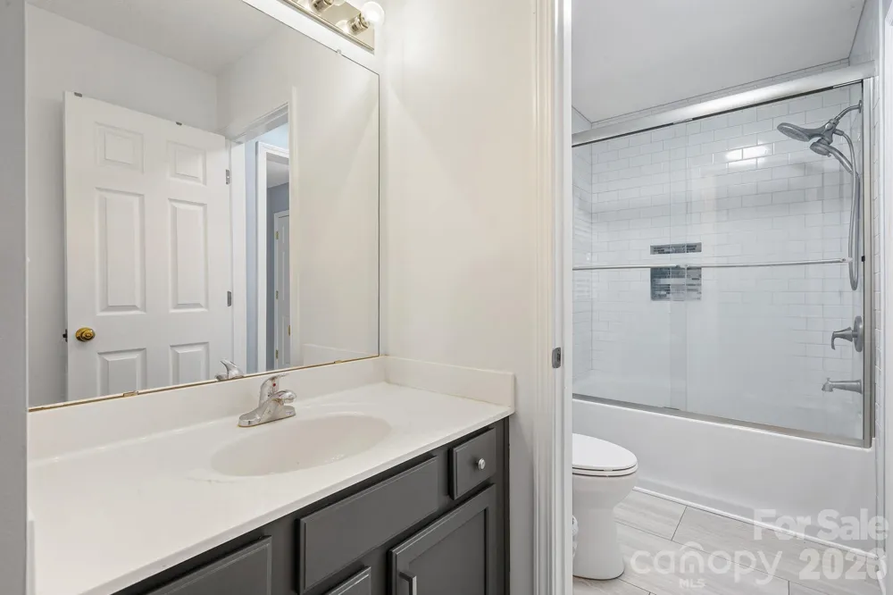 2737 Mill Valley Court Matthews, NC 28105
