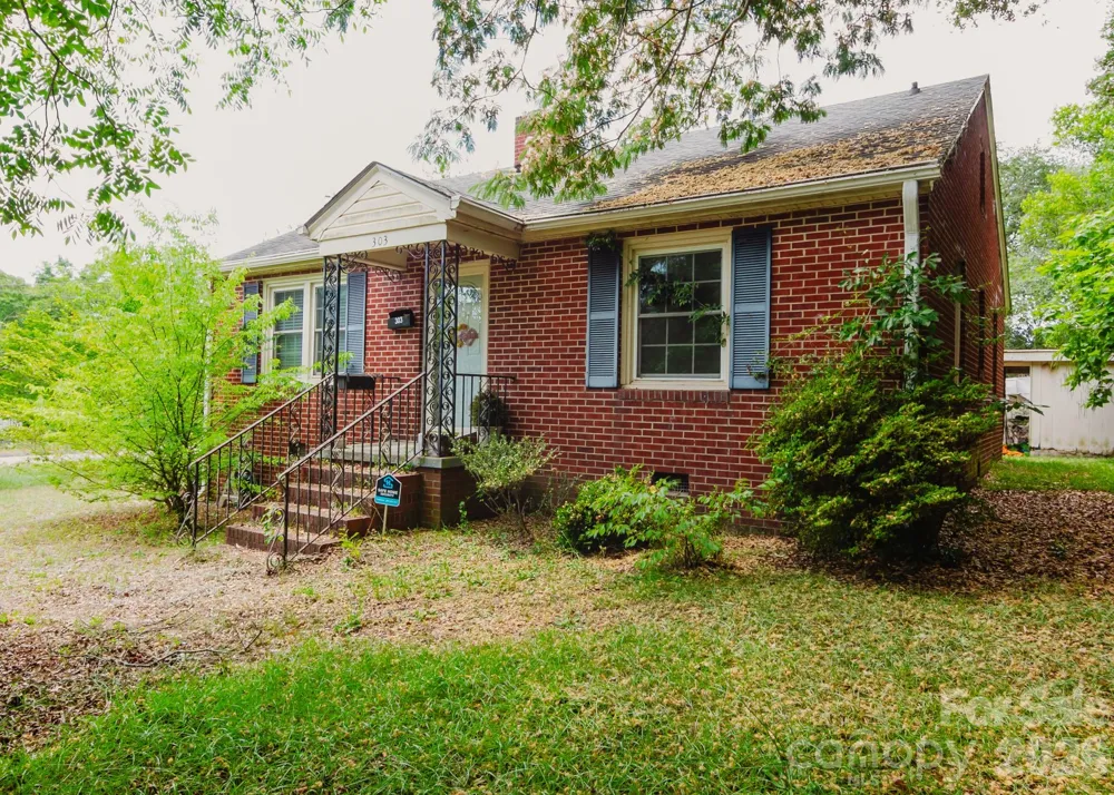 303 Myrtle Avenue Hamlet, NC 28345