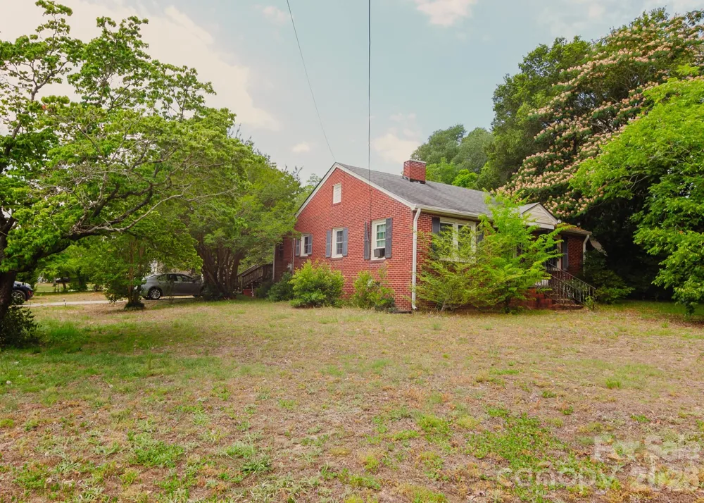 303 Myrtle Avenue Hamlet, NC 28345