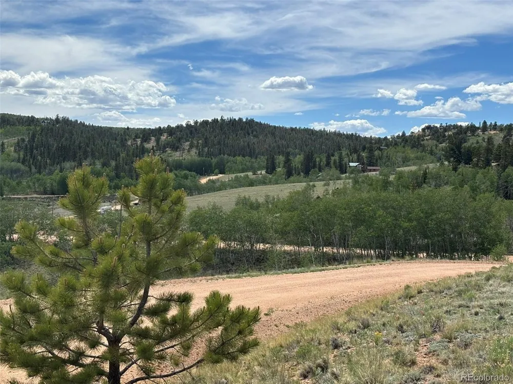 135 Hawk Way Como, CO 80432