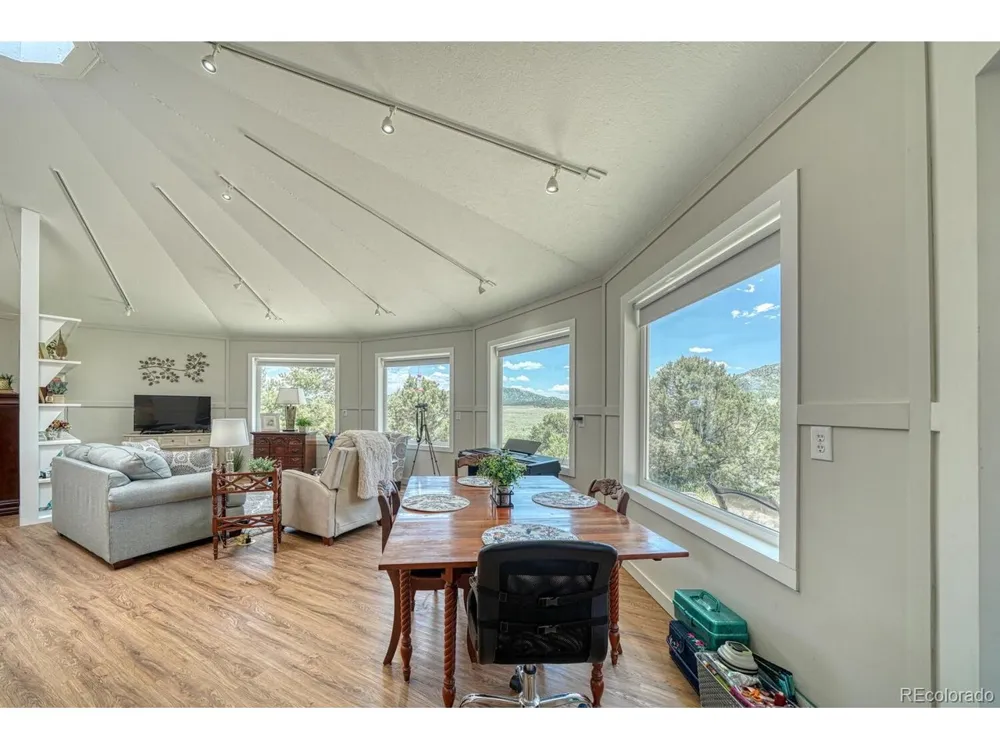 895 Acorn Rd Cotopaxi, CO 81223