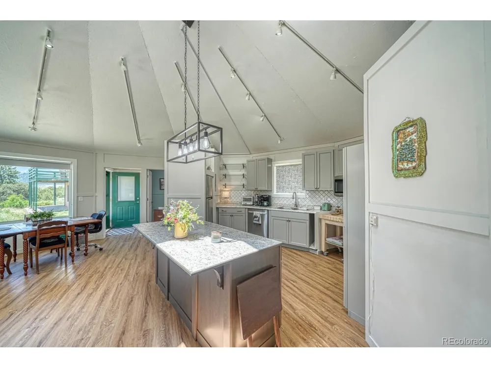 895 Acorn Rd Cotopaxi, CO 81223