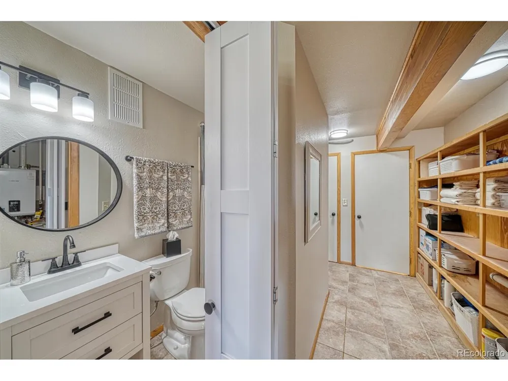 895 Acorn Rd Cotopaxi, CO 81223
