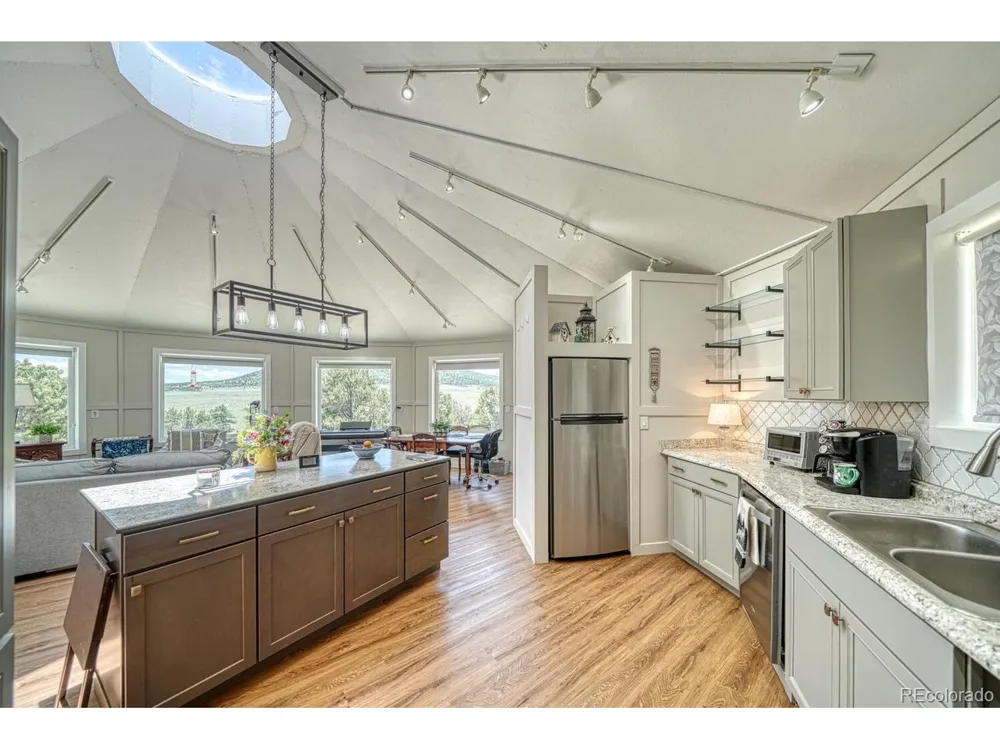 895 Acorn Rd Cotopaxi, CO 81223