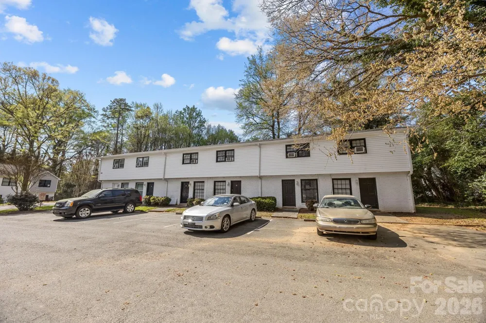 2909 Burgess Drive Charlotte, NC 28208