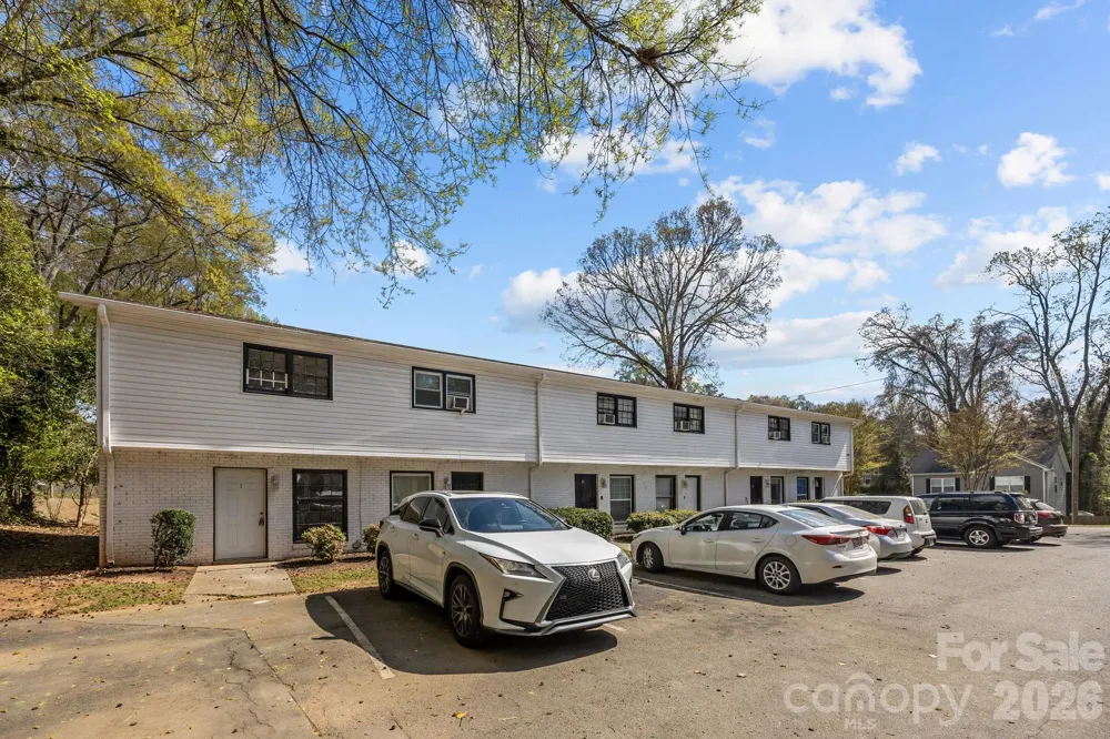 2909 Burgess Drive Charlotte, NC 28208