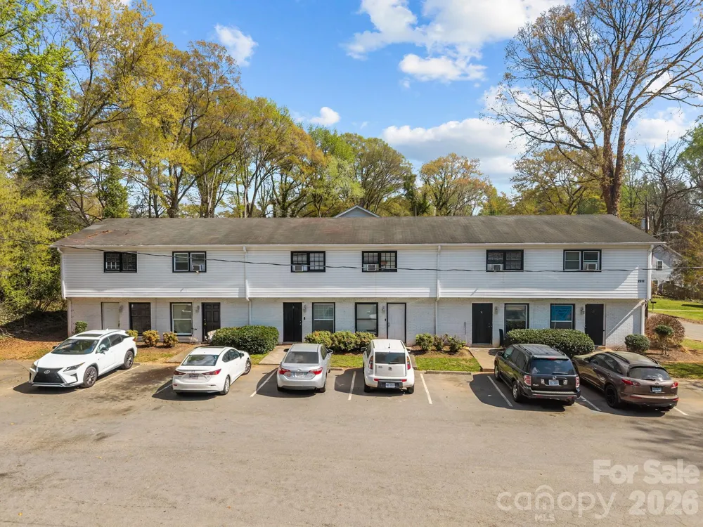 2909 Burgess Drive Charlotte, NC 28208