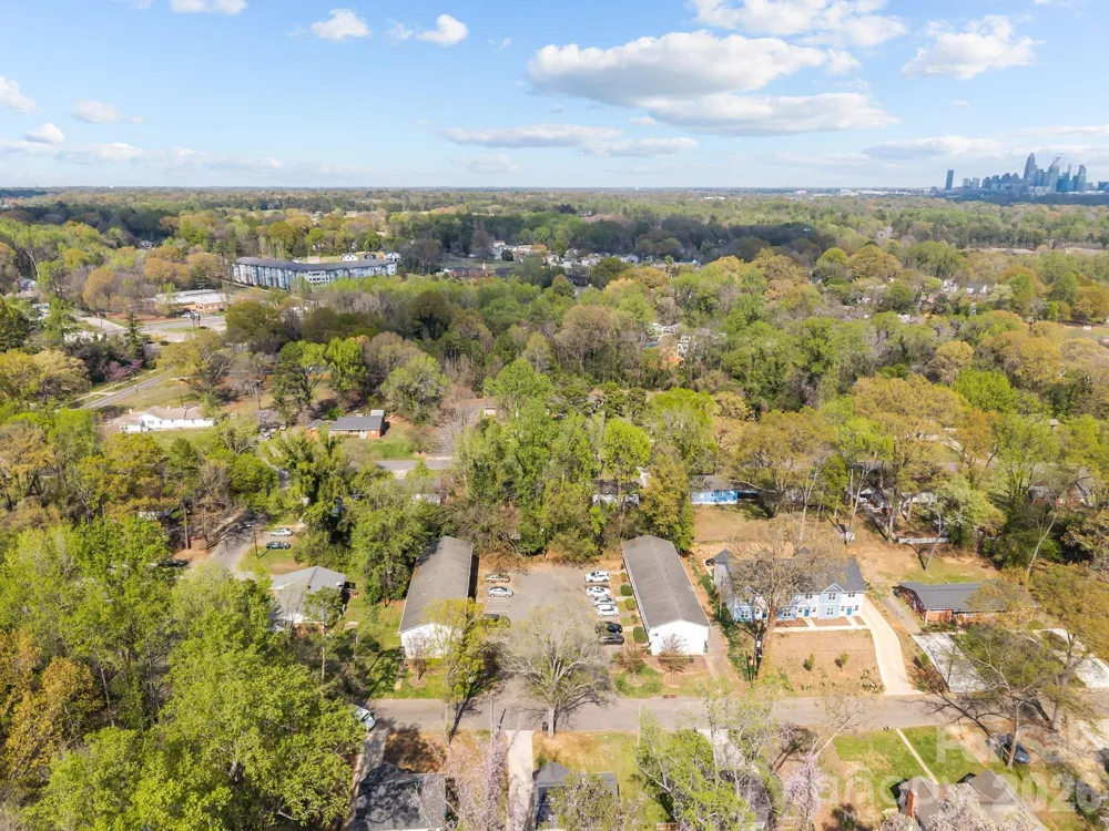 2909 Burgess Drive Charlotte, NC 28208