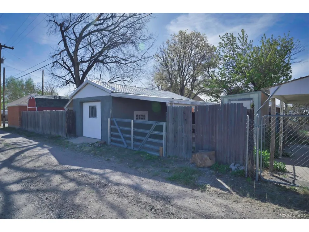 232 E 6th Street Walsenburg, CO 81089