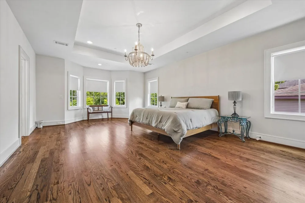 6631 Edloe Street Southside Place, TX 77005