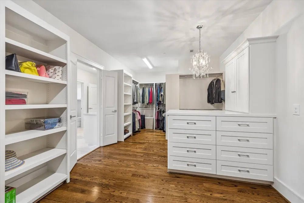 6631 Edloe Street Southside Place, TX 77005