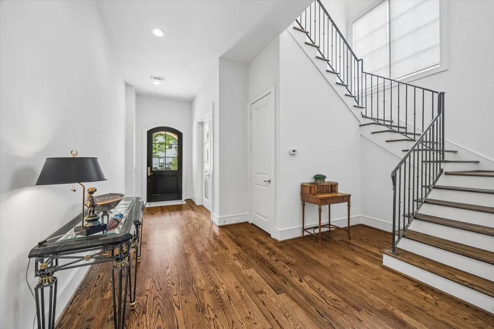 6631 Edloe Street Southside Place, TX 77005