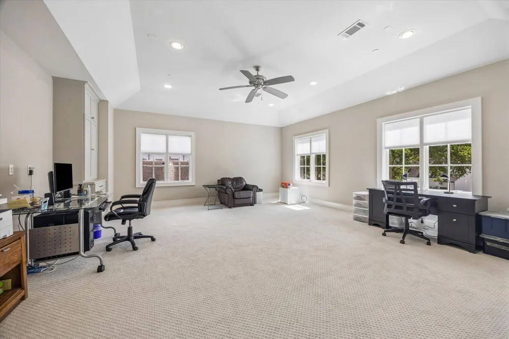 6631 Edloe Street Southside Place, TX 77005