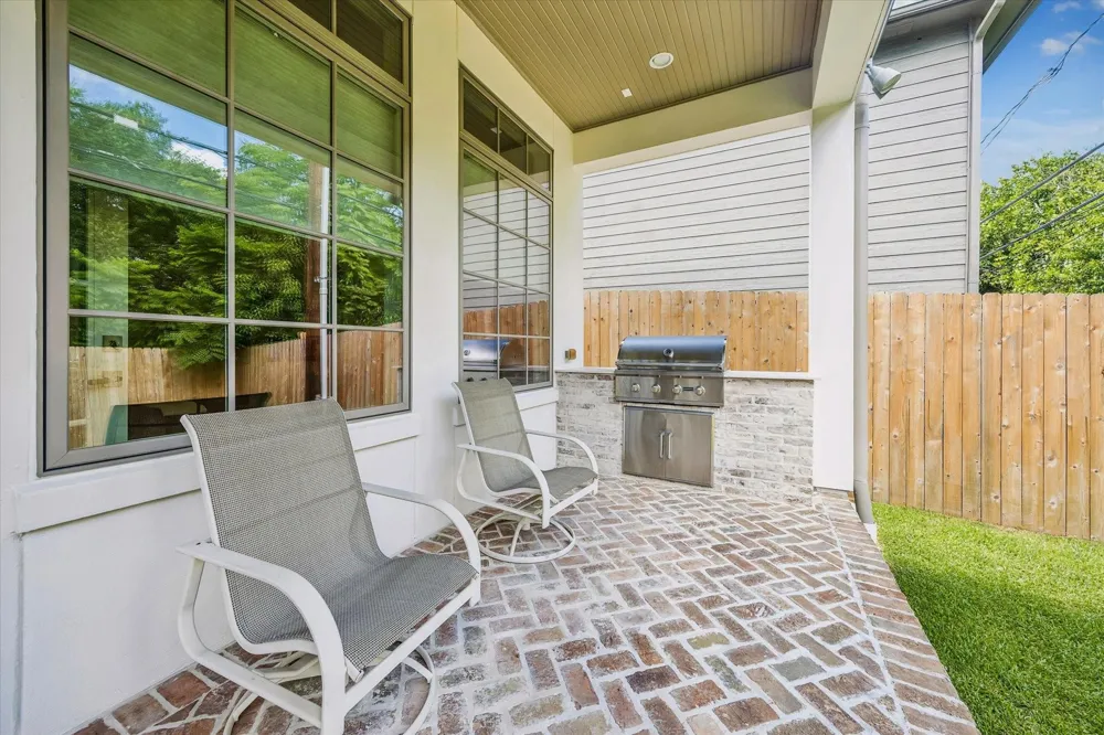 6631 Edloe Street Southside Place, TX 77005