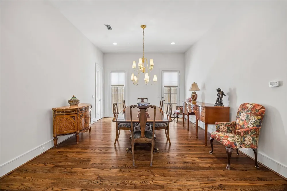 6631 Edloe Street Southside Place, TX 77005