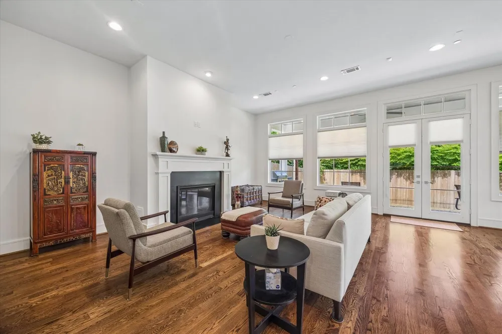 6631 Edloe Street Southside Place, TX 77005