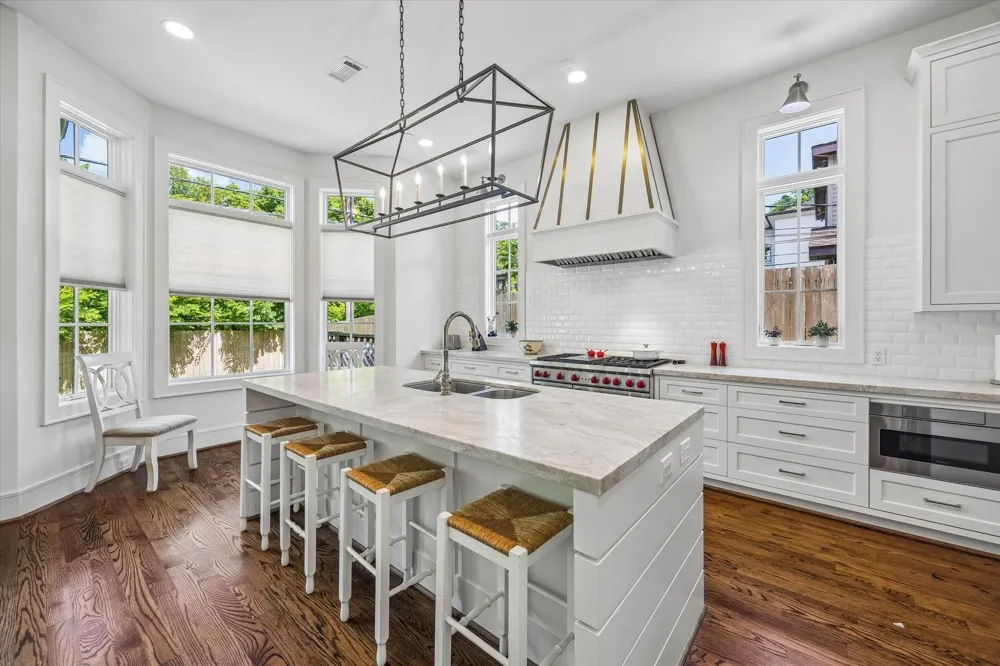 6631 Edloe Street Southside Place, TX 77005