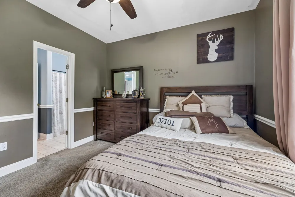 947 Bold Springs Rd Mc Ewen, TN 37101